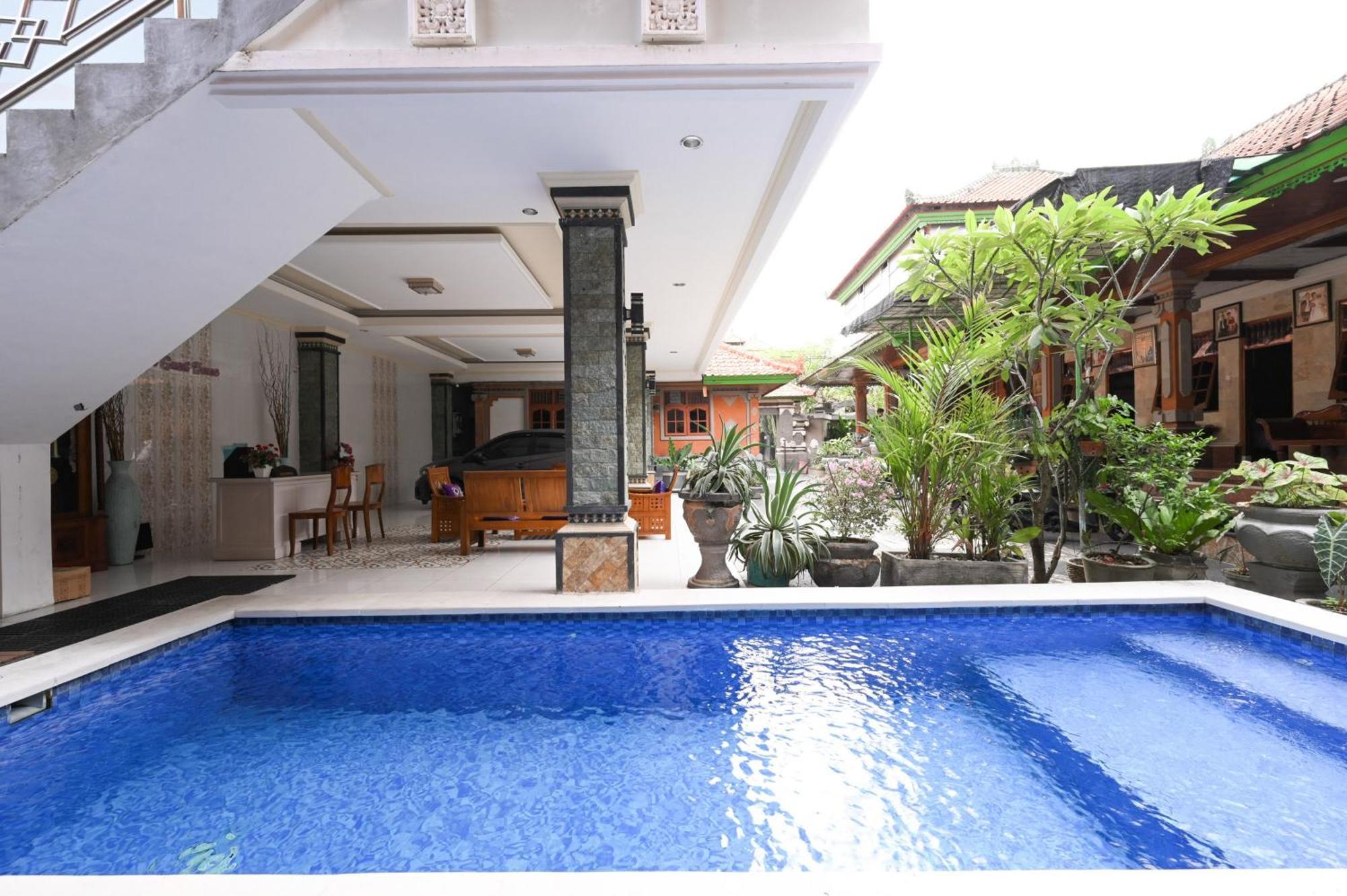 Ceria Guesthouse Seminyak Mitra Reddoorz Exterior foto