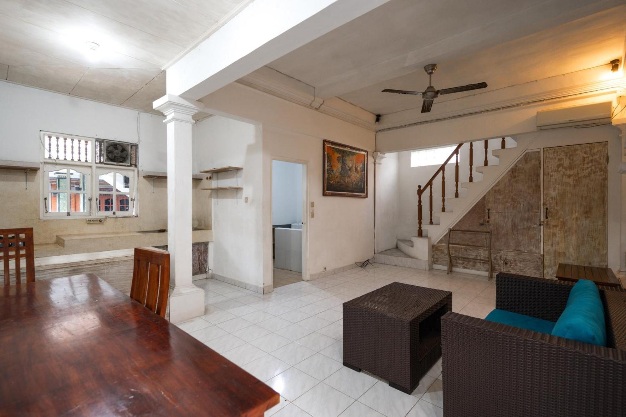Ceria Guesthouse Seminyak Mitra Reddoorz Exterior foto