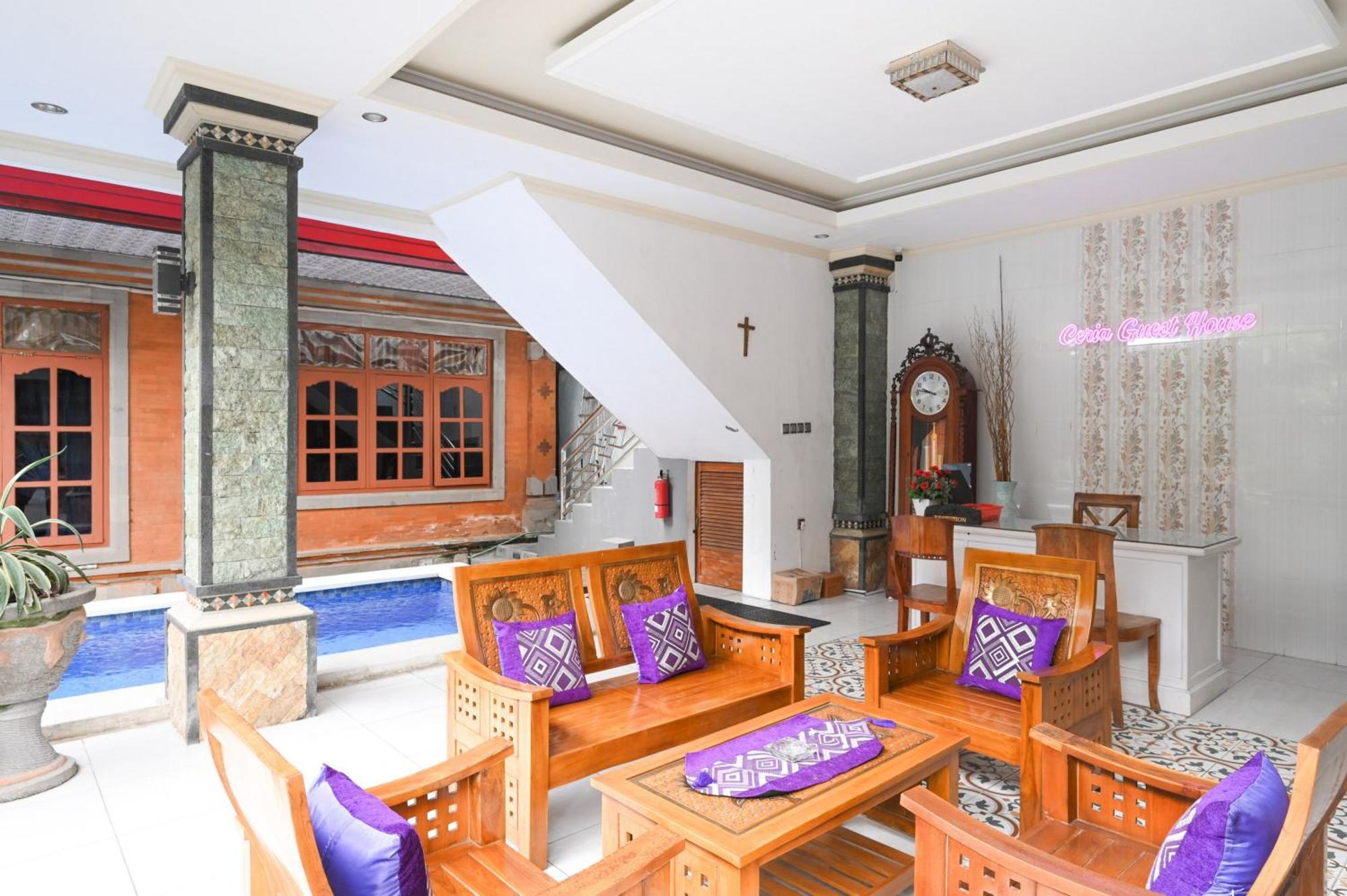 Ceria Guesthouse Seminyak Mitra Reddoorz Exterior foto