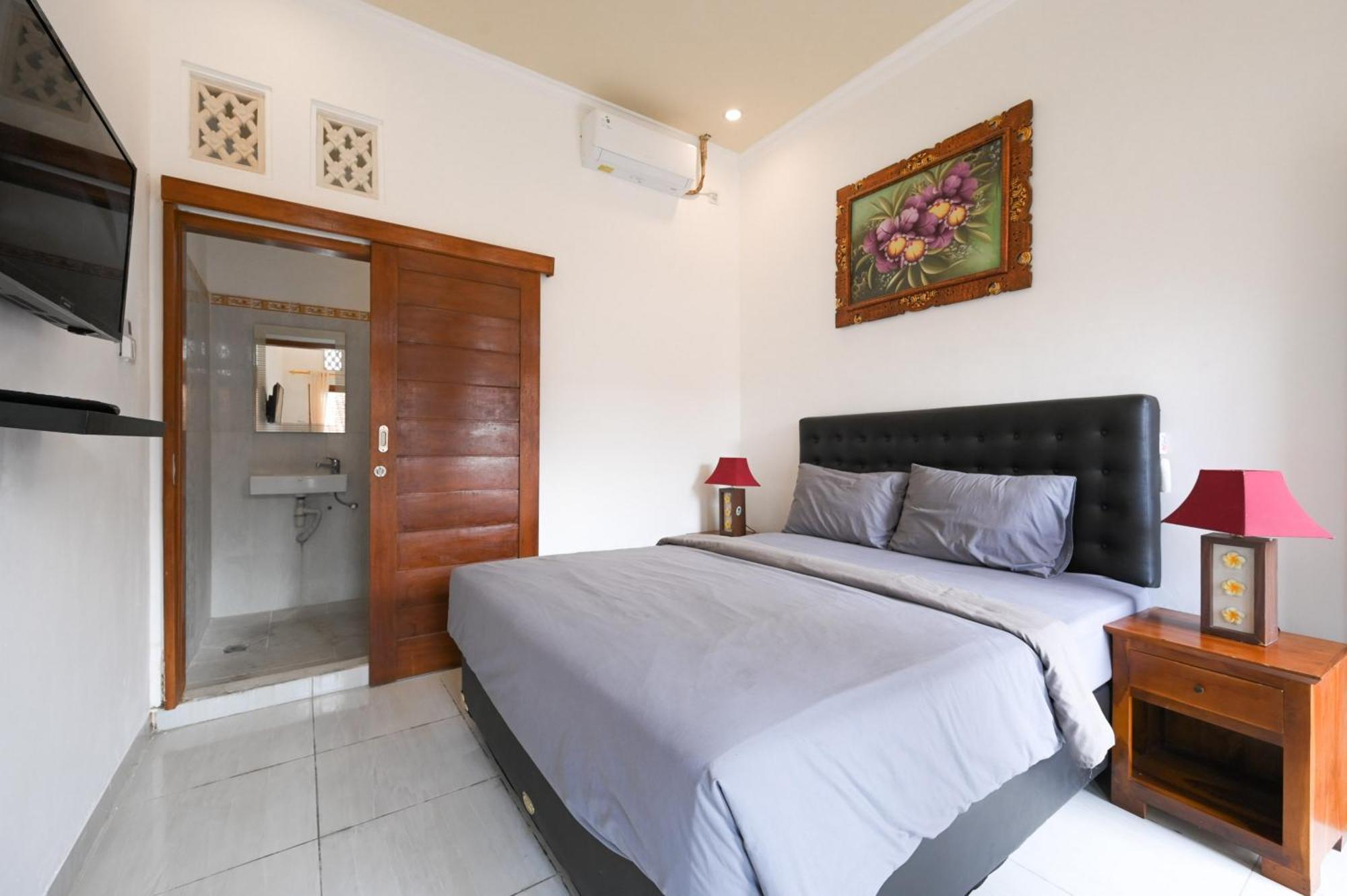 Ceria Guesthouse Seminyak Mitra Reddoorz Exterior foto